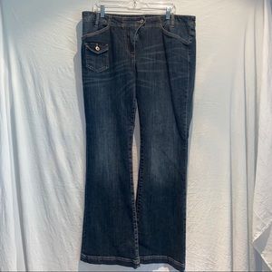 Bootleg flare jeans in dark wash US14